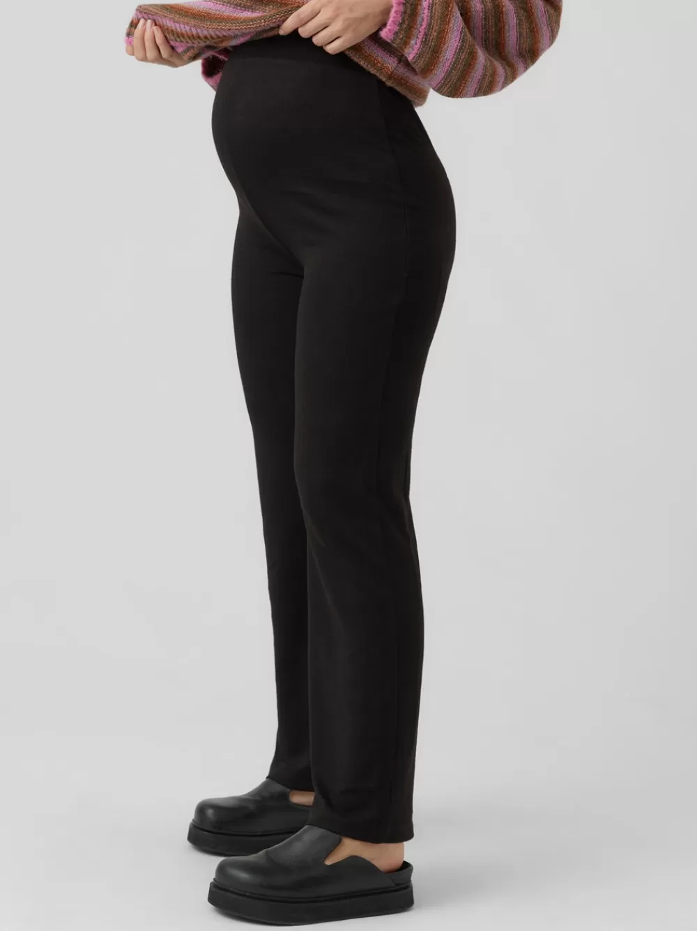 VERO MODA Flared fit Housut Black Hot
