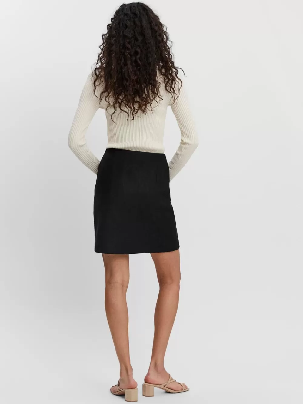 VERO MODA VMFORTUNEALLISON Korkea vyötärö Pitkä hame Black Fashion