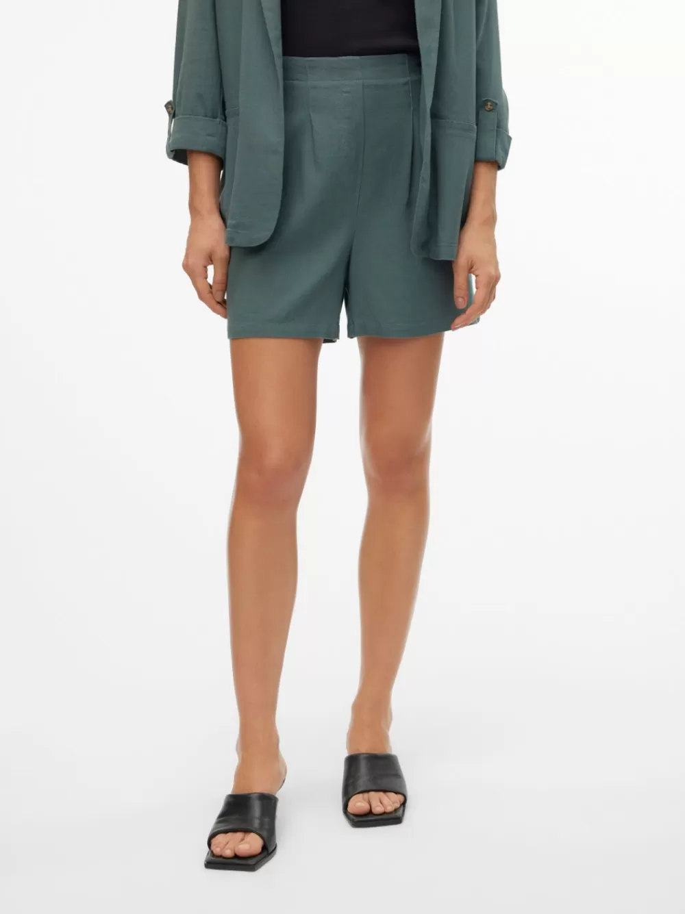 VERO MODA VMJESMILO Shortsit Balsam Green New