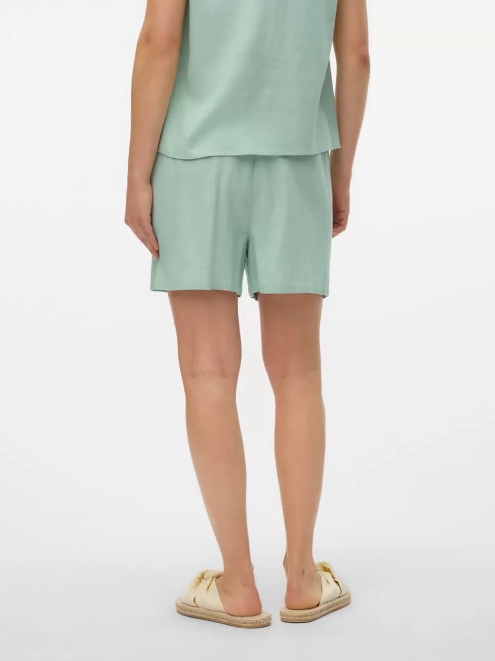 VERO MODA VMJESMILO Shortsit Silt Green Flash Sale