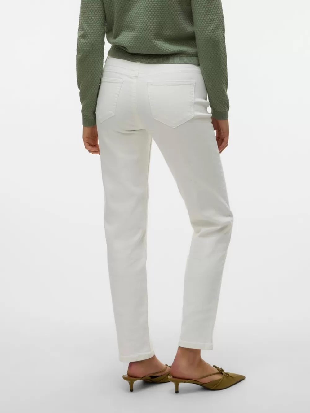 VERO MODA VMKYLA Normaali vyötärö Straight fit Farkut Bright White Online