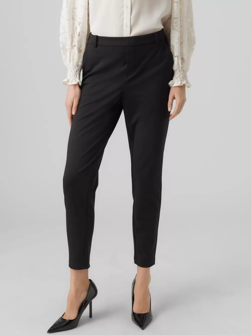 VERO MODA VMLUCCA Normaali vyötärö Housut Black Cheap