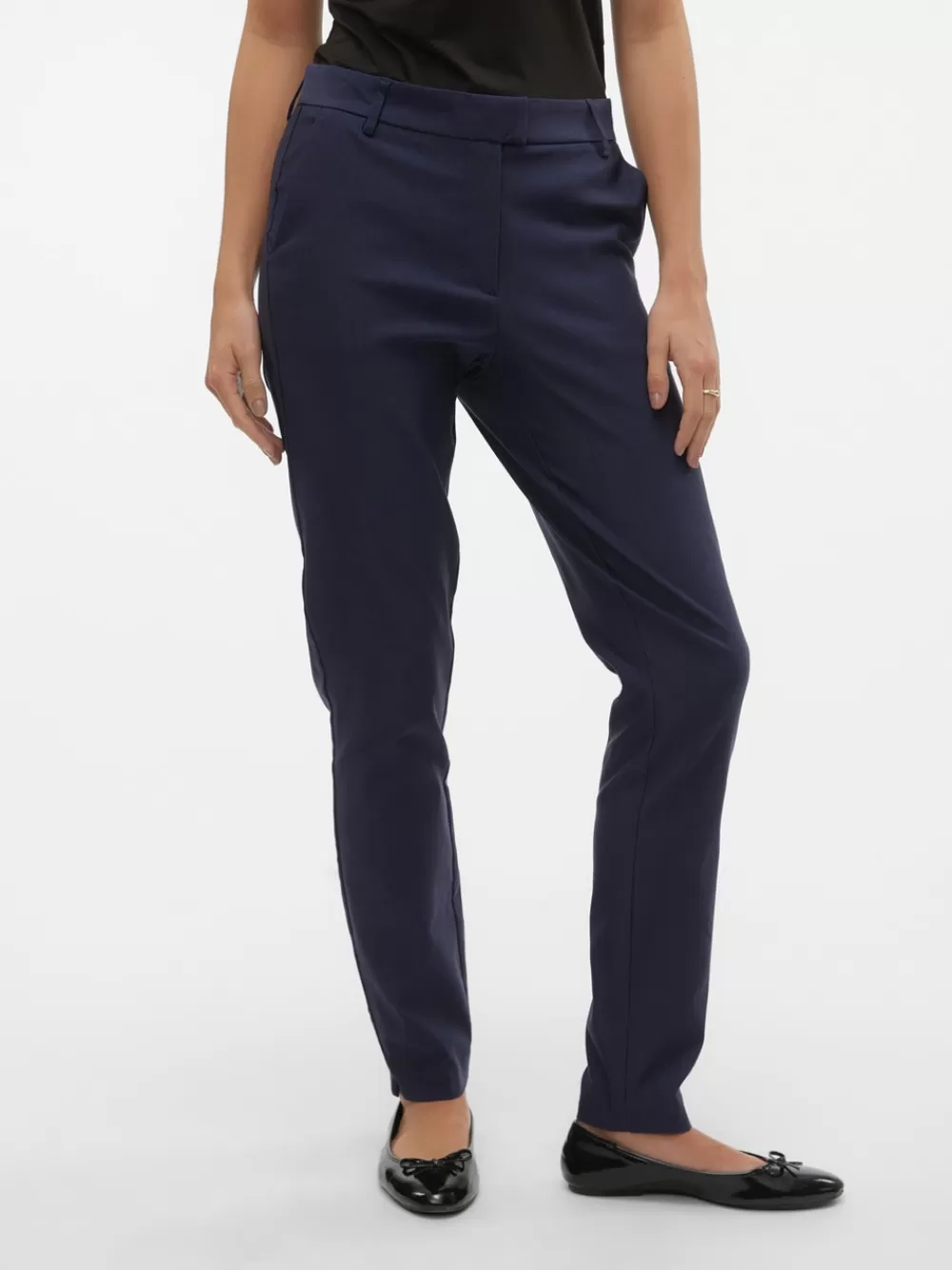 VERO MODA VMMILLE Normaali vyötärö Housut Navy Blazer Shop
