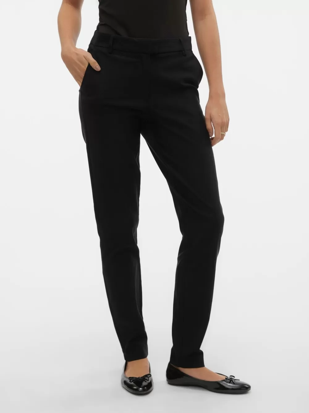VERO MODA VMMILLE Normaali vyötärö Housut Black Clearance