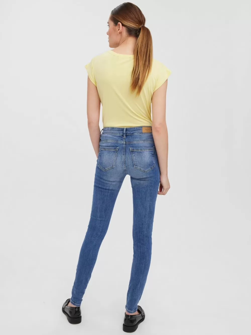 VERO MODA VMSEVEN Normaali vyötärö Slim fit Farkut Medium Blue Denim Cheap