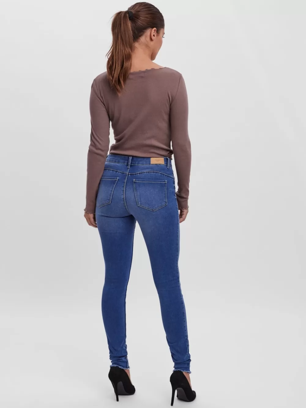 VERO MODA VMSEVEN Normaali vyötärö Slim fit Farkut Medium Blue Denim Clearance