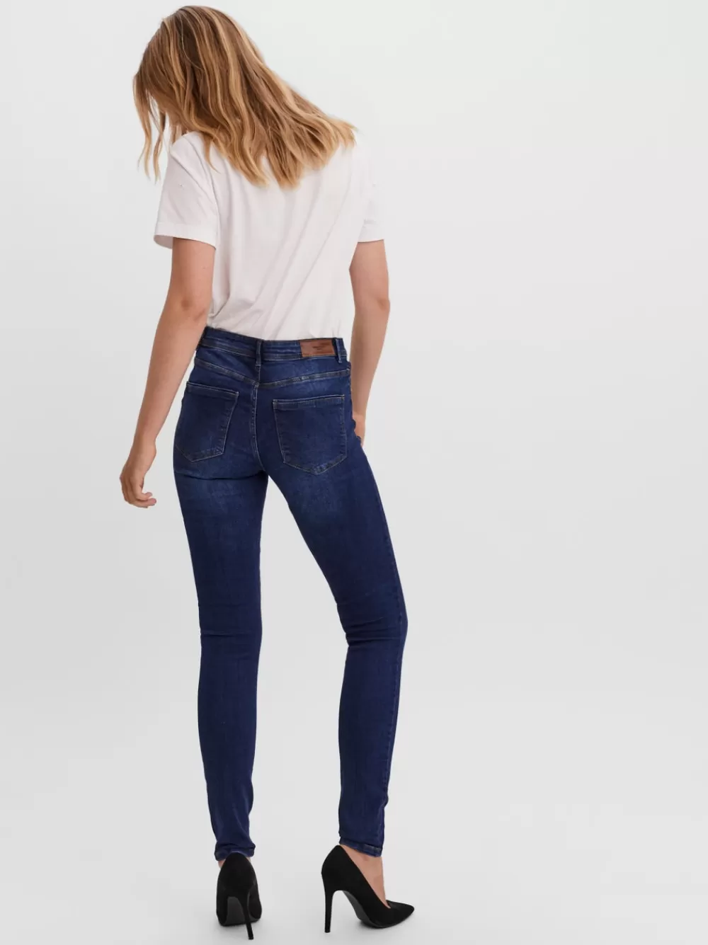 VERO MODA VMTANYA Normaali vyötärö Skinny fit Farkut Dark Blue Denim Store
