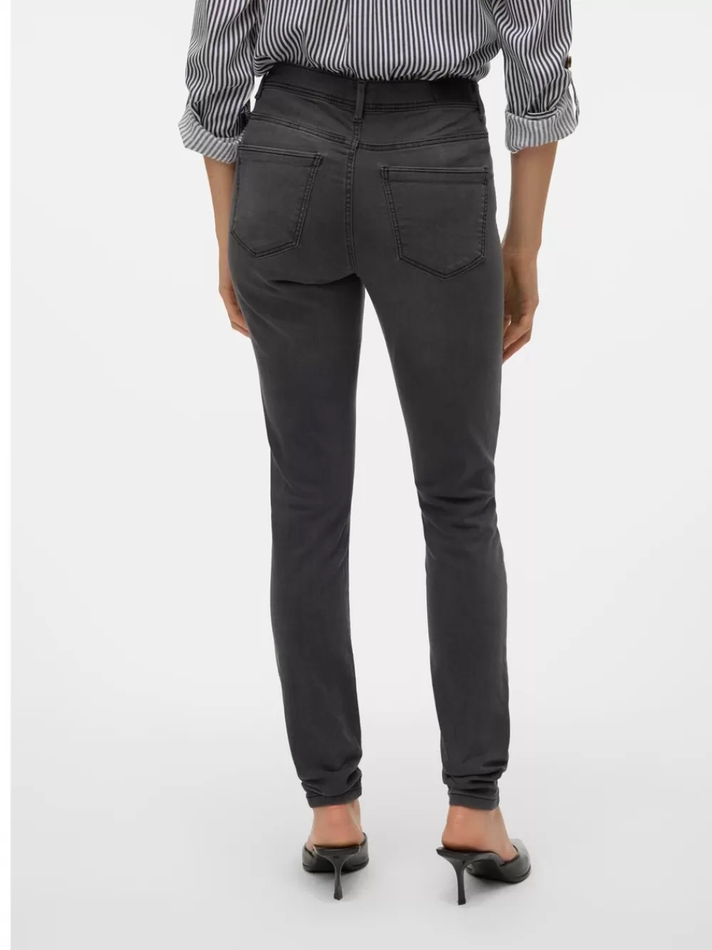 VERO MODA VMTANYA Normaali vyötärö Skinny fit Farkut Dark Grey Denim Outlet